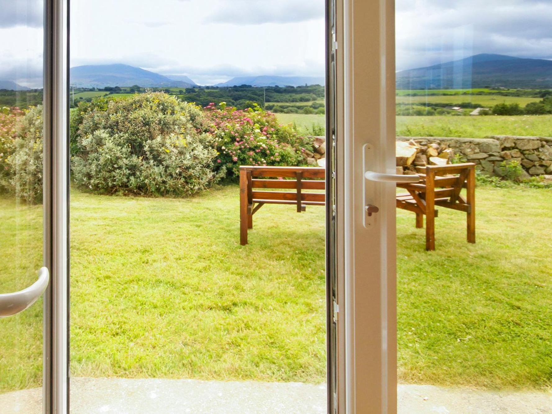 Coed Bolyn Lodge Llanddeiniolen Εξωτερικό φωτογραφία
